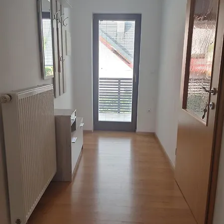 Ostanak kod kuće Apartma Katja *