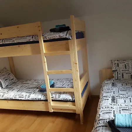Ostanak kod kuće Apartma Katja