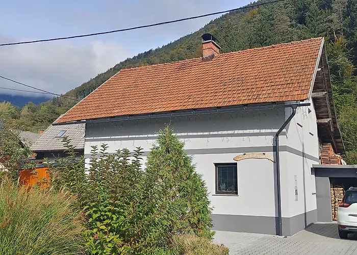 Apartma Katja מויסטראנה